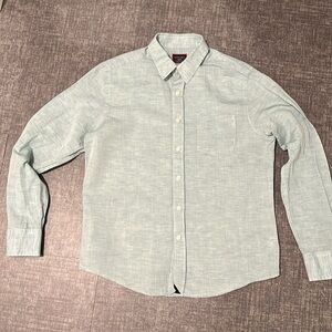 Men’s medium light green linen/cotton oxford shirt in like new condition